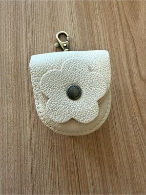 Portland Leather Pebbled Bone Premium Petunia Pouch- Genuine Leather - NWT